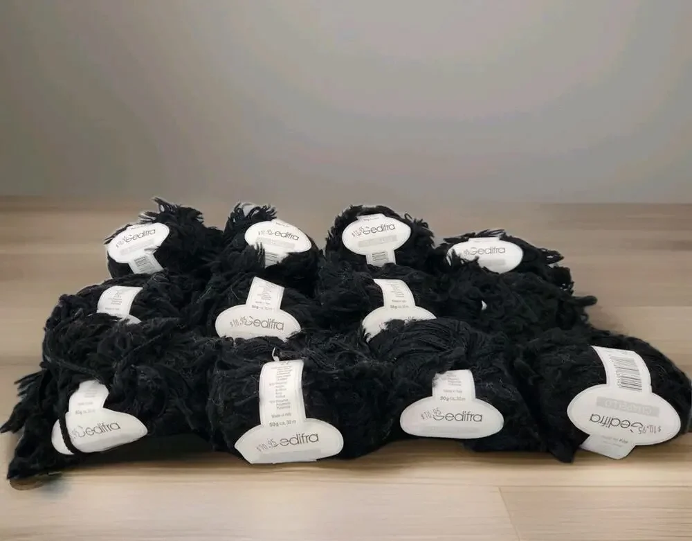 Gedifra Chapello Yarn Lot 12 Skeins Wool Blend Italy Textured Eyelash Yarn Black